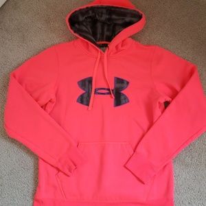 Under Armour sweatshirt